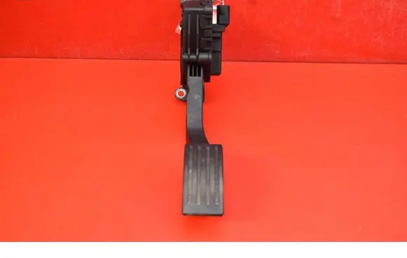 Ford Focus C-MAX Accelerator throttle pedal 4M51-9F836-AK