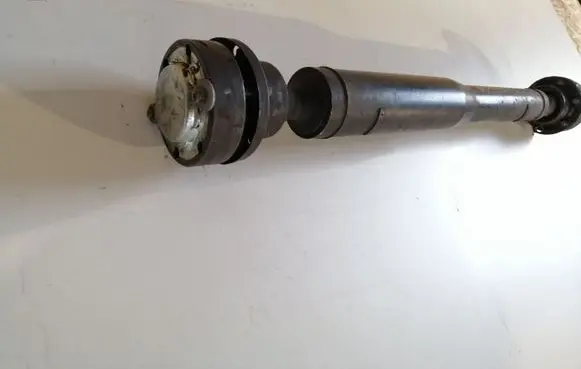 Land Rover Discovery 3 - LR3 Front prop shaft 