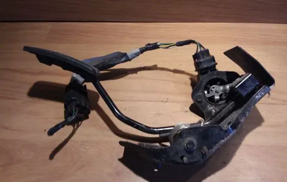 Toyota Corolla Verso AR10 Accelerator throttle pedal 7811135030