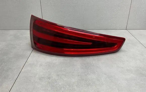 Audi Q3 8U Tailgate rear/tail lights 8U0945093A