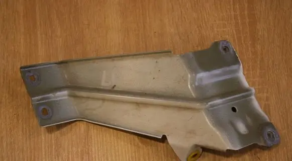 Opel Antara Fender mounting bracket