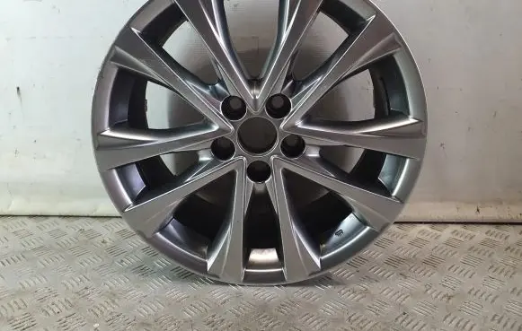 Toyota RAV 4 (XA40) R18 alloy rim 4261A42060 TBGG875
