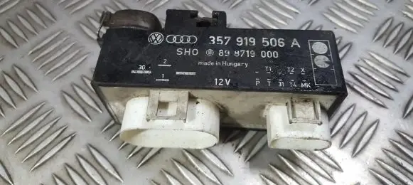 Volkswagen PASSAT B4 Coolant fan relay 357919506A 898719000