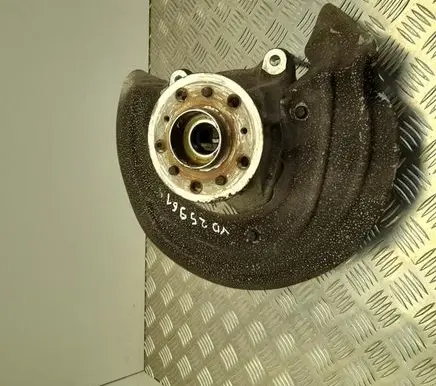 BMW 3 G20 G21 Front wheel hub 11577210