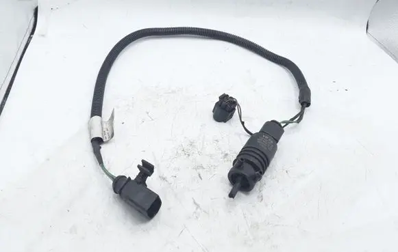 Audi Q7 4L Windscreen/windshield washer pump 1T0955651A 3028143