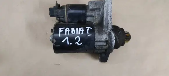 Skoda Fabia Mk1 (6Y) Starter motor 0001120400