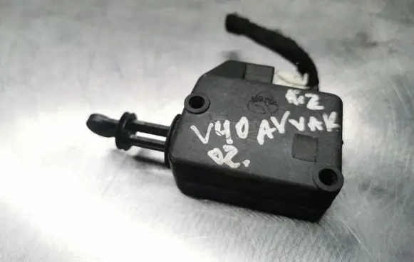 Volvo S40, V40 Tailgate boot lock/latch motor 