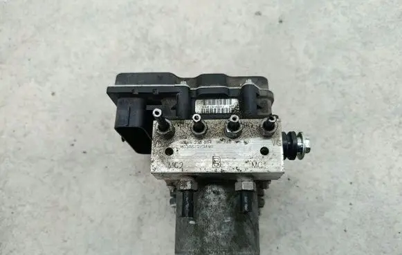 Peugeot 5008 ABS Pump