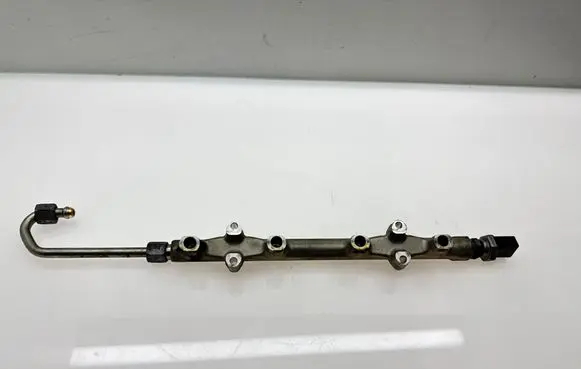 Volkswagen PASSAT B8 Fuel main line pipe 05E133320B