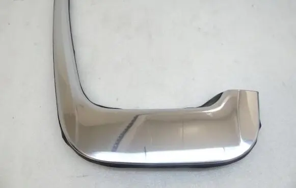 Citroen C5 Aircross Rear door windshield rail 9819474077