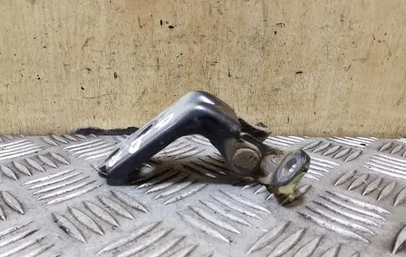 Subaru Outback Rear door lower hinge