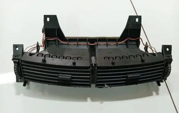 Renault Espace - Grand espace IV Dash center air vent grill