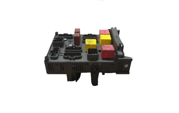 Renault Espace - Grand espace IV Fuse module 8200004201E 8200283811 518832001