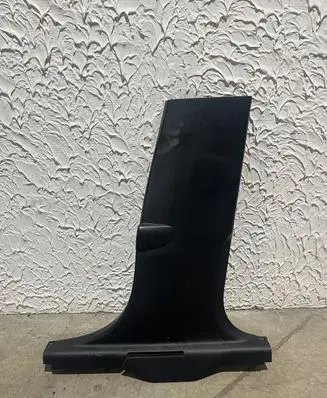 (B) pillar trim (bottom)