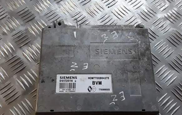 Renault Laguna I Engine control unit/module HOM7700864275 S101725114 7700868323