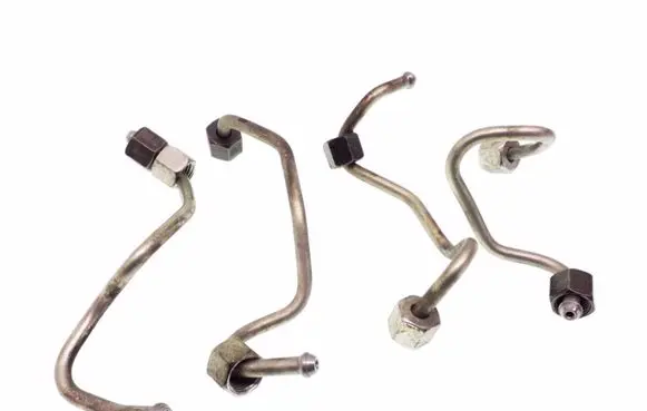 Mazda 6 Fuel injector supply line/pipe 