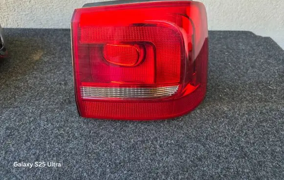 Volkswagen Touran II Rear/tail lights 1T3