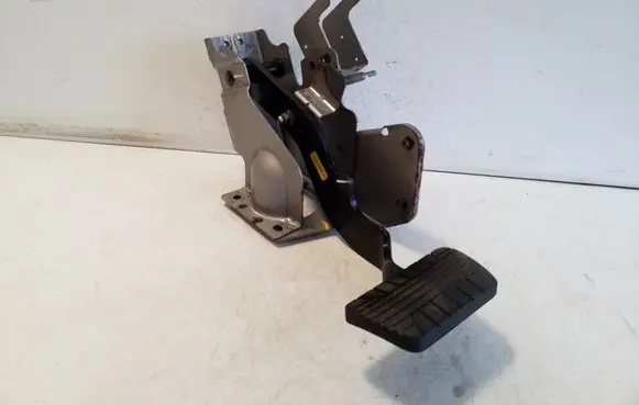 Chevrolet Captiva Brake pedal 4453U012737