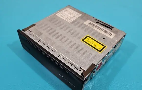 Audi A4 S4 B6 8E 8H CD/DVD changer 4B0919887E IMPRK1457409