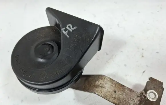 Volvo S40 Horn signal 0055306