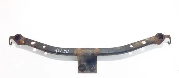 Nissan X-Trail T30 Engine mounting bracket