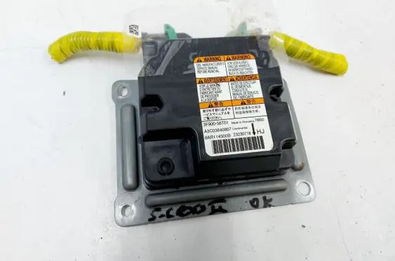 Suzuki SX4 S-Cross Airbag control unit/module 3F900-58T01