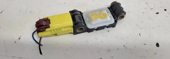 Audi A4 S4 B7 8E 8H Airbag deployment crash/impact sensor 8E0959643B 020585 010307