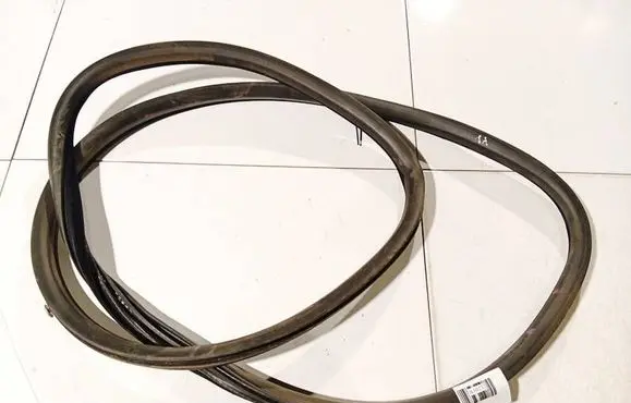 Peugeot 508 Rubber seal front coupe door 