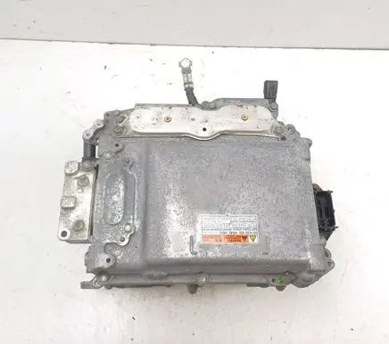 Voltage converter inverter