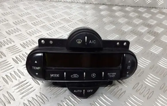 KIA Carens II Interior fan control switch 