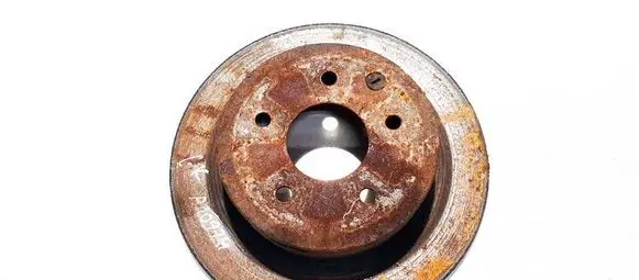 Nissan Qashqai Rear brake disc neventiliuojamas