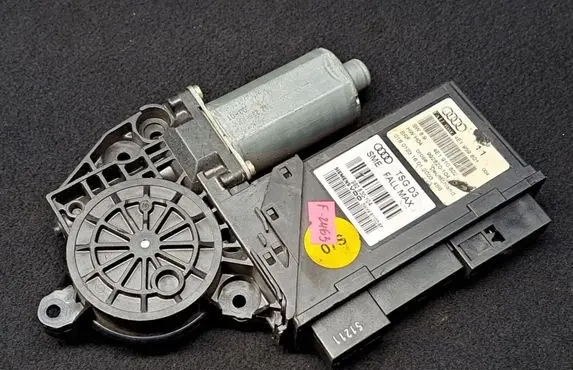 Audi A8 S8 D3 4E Front door window regulator motor 4E1959801 4E1910802