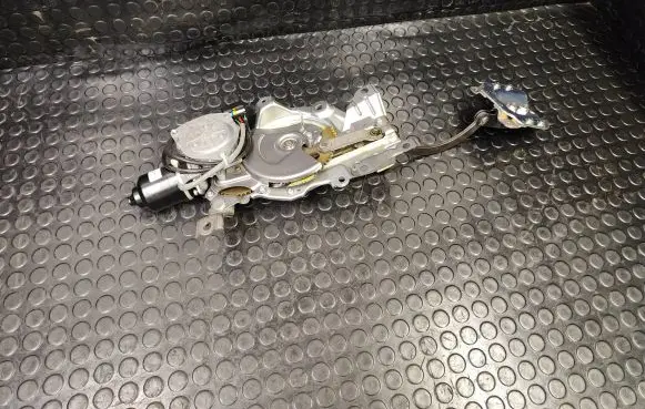 Nissan Murano Z51 Tailgate/trunk/boot lift motor 1638000091