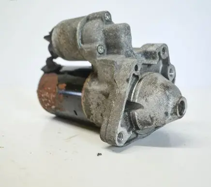Nissan Juke I F15 Starter motor