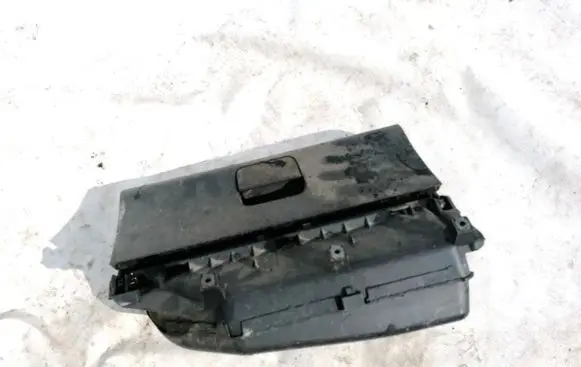 Volkswagen Polo IV 9N3 Glove box 6q1857101e