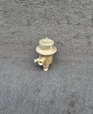 Audi 100 S4 C4 Fuel pressure regulator 034133534H 0438161008