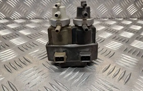 Audi A4 S4 B5 8D Turbo solenoid valve 059906627 059906627A
