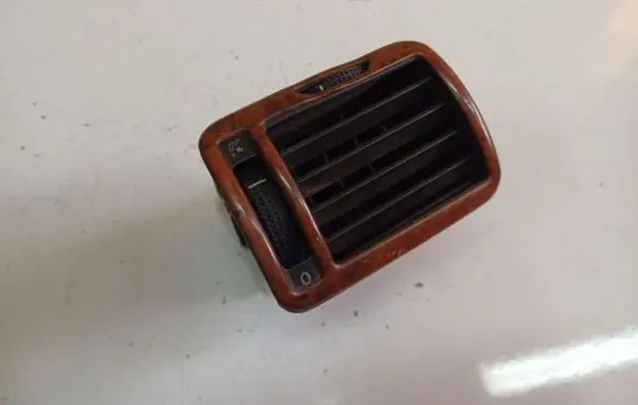 Volkswagen PASSAT B5 Dash center air vent grill 1841907001