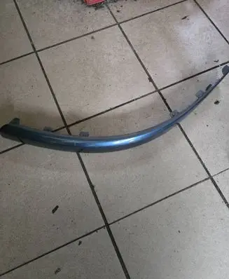 Volvo V70 Front bumper splitter molding 08693169 BP318