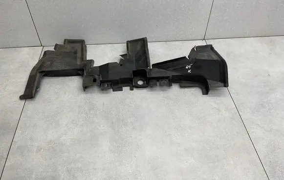 Audi Q5 SQ5 8R Intercooler air guide/duct channel 8R0121283L