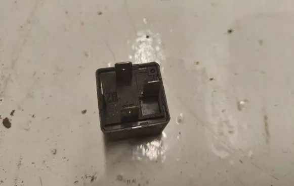 Audi A4 S4 B7 8E 8H Other relay 8D0951253A