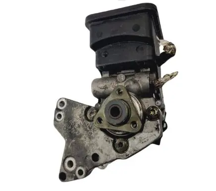 BMW 3 E46 Power steering pump 2247556