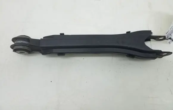Mercedes-Benz C W204 Rear control arm A2043502706