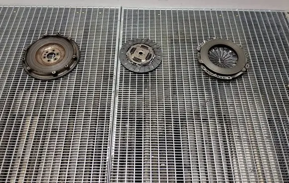 Peugeot Partner Clutch set kit V7552305