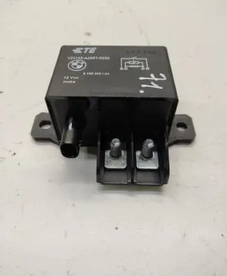 BMW 3 G20 G21 Coolant fan relay 9198302