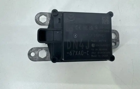 Mazda MX-30 Distronic sensor radar DN4J67XA0