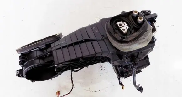Skoda Superb B6 (3T) Interior heater climate box assembly 3T1820003B