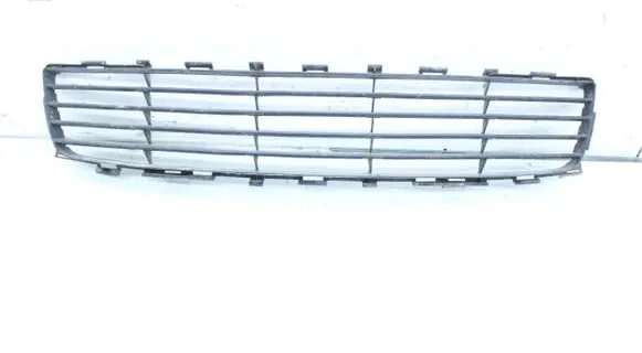 Toyota Auris 150 Front bumper lower grill