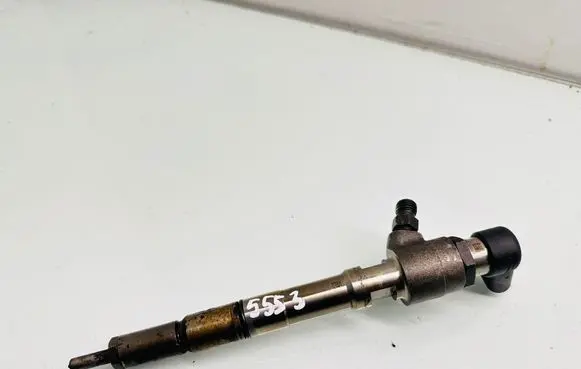 Volkswagen Touran II Fuel injector 03L130277B