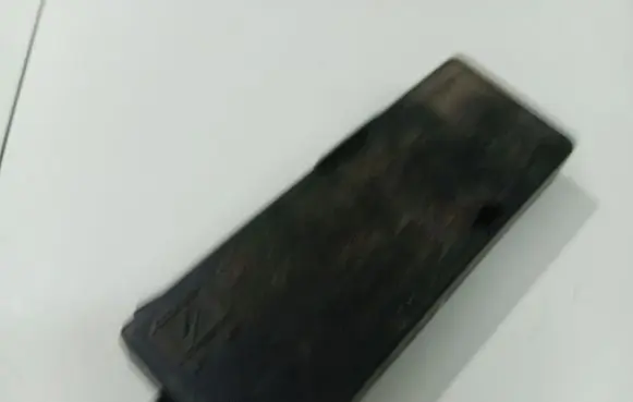 Chrysler 300 - 300C Fuse box cover 